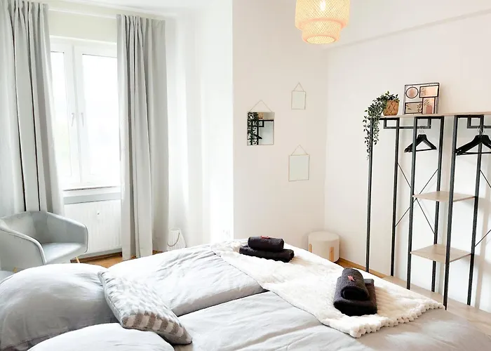 Apartman Comfort - Wohndomizil Mit Balkon, Buero Und Netflix *